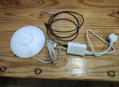 Ubiquiti UniFi U7 Pro Wi-Fi 7 Access Point with PoE Injector