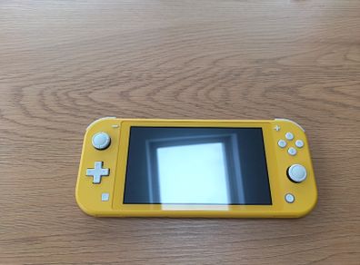 Nintendo Switch Lite (Yellow) + 5 Games + Case