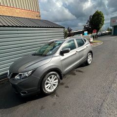 2017 Automatic Nissan Qashqai Suv