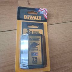 DEWALT DWHT11004 Induction Hardened Utility Blades (75-Pack)