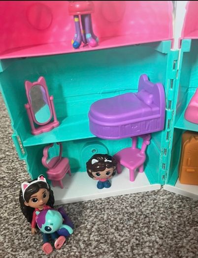 Gabby doll house