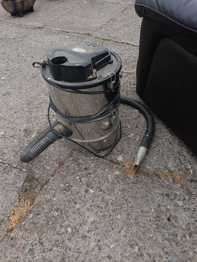Ash vac