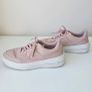 Nike Air shoes in great condition Image 4