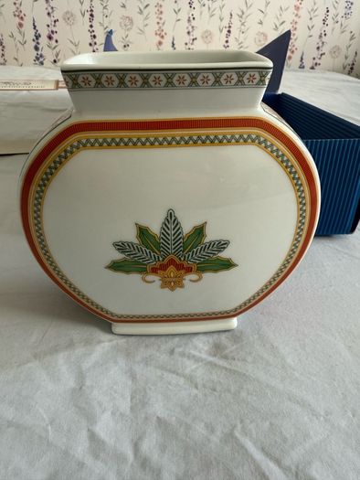 Hutschenreuther Vase and Plate