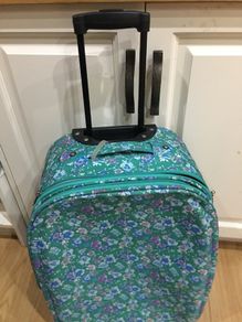 Travel suitcase