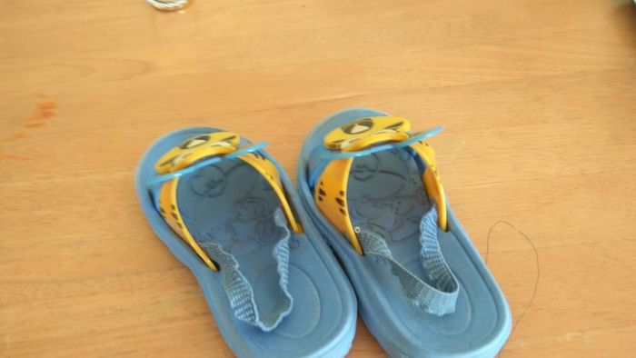 Unisex sandals