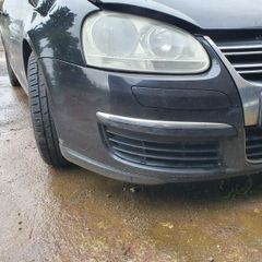 vw Jetta front right bumper grille