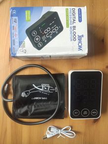 Digital blood pressure monitor