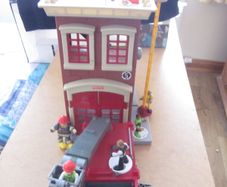 Fisher Price Fire Station,Brigade and Figures