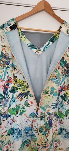 GIOVANE floral dress with bright zips detail Sz 46 (Fit 18 UK)  - Rrp 99