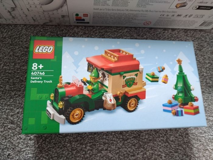 LEGO Christmas/ Winter Village Bundle