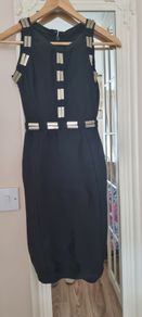 black bodycon dress