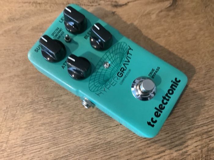TC Electronic HyperGravity Compressor pedal box