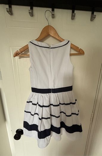 Girls dress  9 years