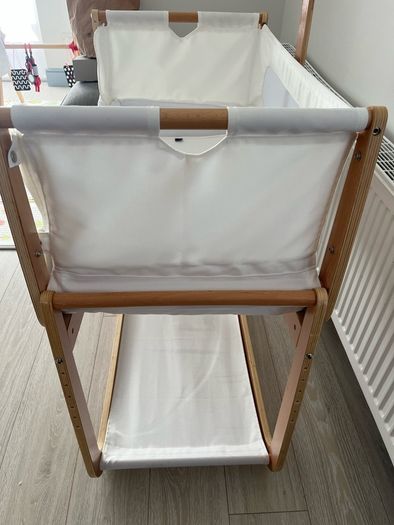 Snuzpod 4 with cot mobile and mattress protector