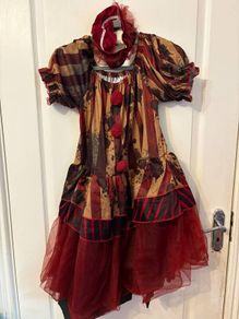 Womens Scary Clown Halloween Costume. Size M