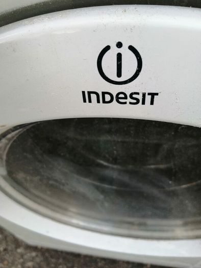 2 washing machines