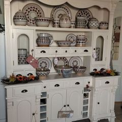 solid kitchen dresser delivery arranged