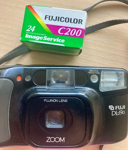Vintage 1990s Fujifilm DL-190 Zoom 35mm camera