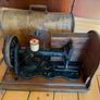 Singer sewing machine - vintage for film set or pub memorabilia Image 2