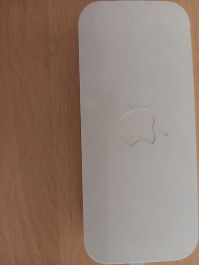 Apple power adapter with barrel connector