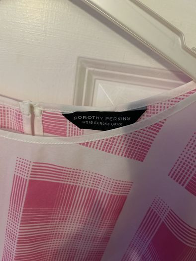 dorothy Perkins light top