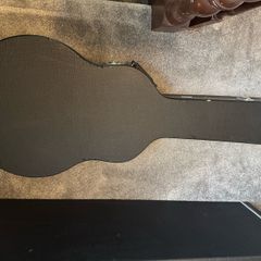 Acoustic guitar hard case
