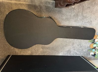 Acoustic guitar hard case