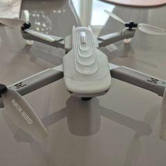 HolyStone HS175 camera drone
