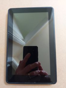 Amazon Kindle, Model D01400, Serial number D026 A0A0 2482 02AQ, in excellent condition