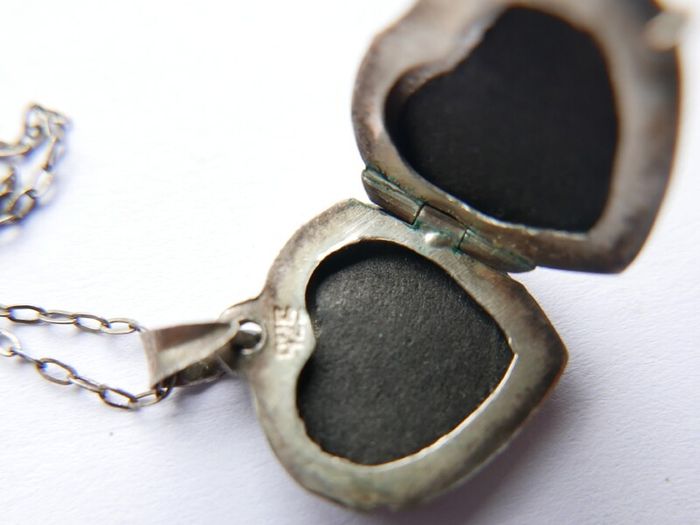 Vintage Solid 925 Sterling Silver Dual Photo Heart Locket Necklace length 20" - 3,4g