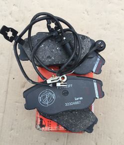 Front Brake Pads (Alfa Romeo 164  Lancia Thema V6)