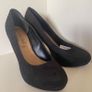 New Look wide-fit high heel black suede shoes. Size UK5 Image 5