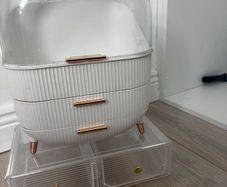 Makeup organiser storage