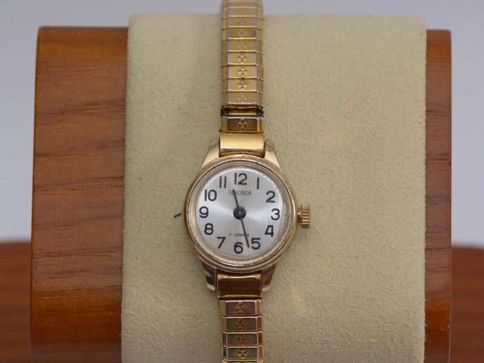 Vintage Ladies Sekonda Mechanical Watch