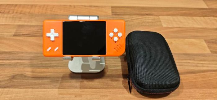 anbernic  RG28XX Retro Handheld Game with Linux System
