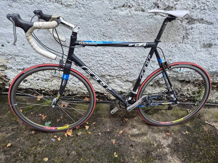 Felt F95 road bike