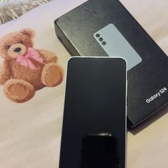 Samsung S24