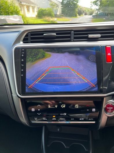 Honda Grace hybrid  1,5 2016