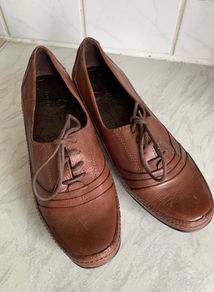 BNWT Leather Shoes, size 4.5