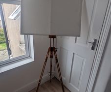 Easel