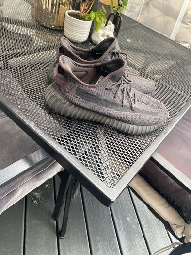 mens trainers Yeezys