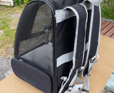 Cat or small dog carrier / backpack