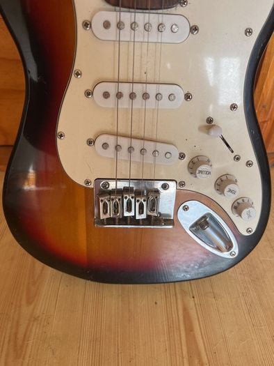 Kids electric Guitar Spares or repair