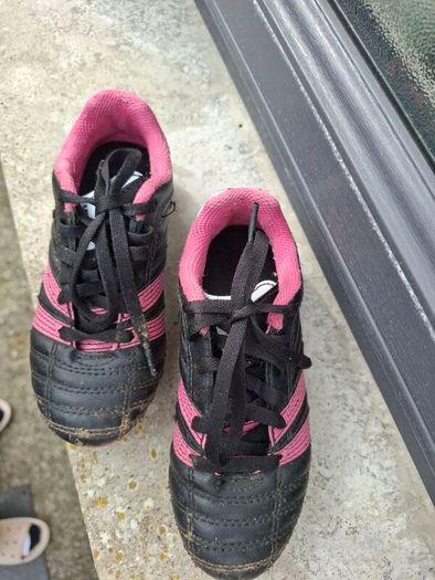 Umbro girl's football boots. Size junior 11