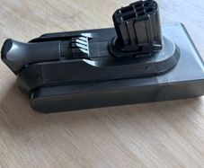 Dyson battery v12