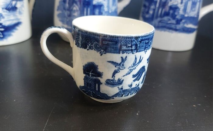 Beautiful Antique Blue and White Willow Pattern Small Coffee Can Cup, English Made, Unknown Maker
