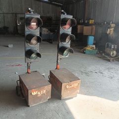 traffic lights for road works
