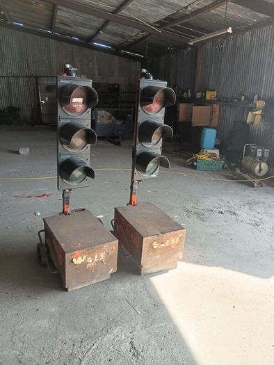 traffic lights for road works