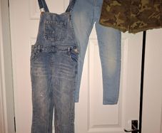 Small denim bundle, size 8-9 yo